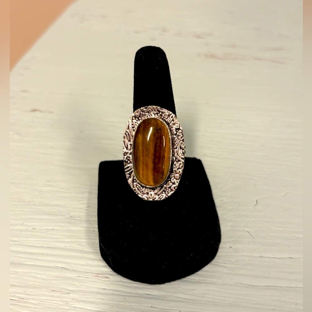 Beautiful Ring 💍 - size 5.5